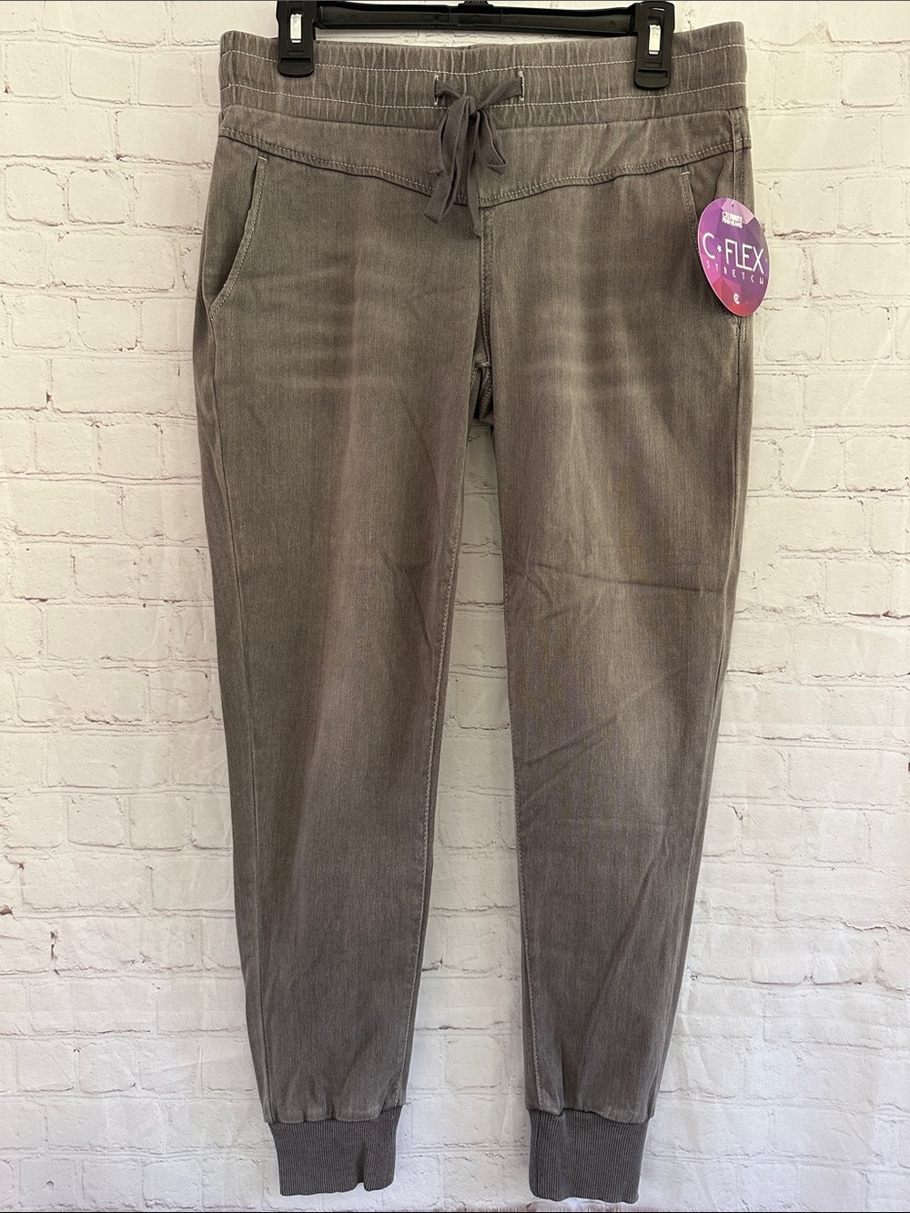Celebrity Pink NWT Gray Jogger Jeans with Stretch Waistband size M